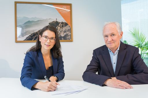 Theresa Haid (GF Vitalpin) und Hannes Parth (Obmann
Vitalpin) fordern die Regierungen der Alpenländer zum Handeln auf.