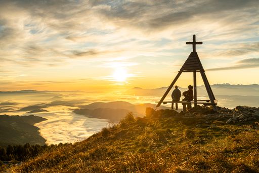 Herbsturlaub in Kärnten - her im Süden von
Österreich bleibt der Sommer gern ein wenig länger. Morgens am Berg,
nachmittags am See. Unverfälscht, entspannend und voller Erlebnisse!