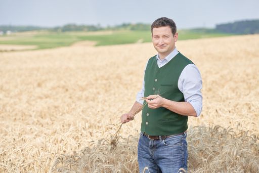  „Über 676.000 Hektar Ackerfläche in Niederösterreich sind das
Fundament zur Selbstversorgung“, zeigt Paul Nemecek die große
Bedeutung des heimischen Ackerbaus auf.