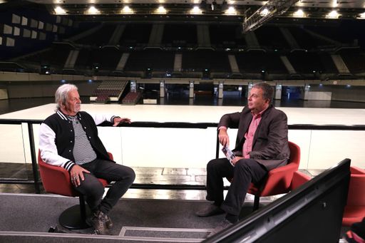EAV-Mastermind Thomas Spitzer teilt in der Wiener
Stadthalle seine Erinnerungen an 50 Jahre Austropop