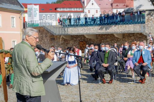 Vorschau Bild von BK a.D. Wolfgang Schüssel zeigte in seiner
Ansprache die große Bedeutung und die Systemrelevanz der
Landwirtschaft auf.