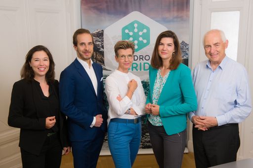 HYDROGRID Managementteam und zwei Investoren