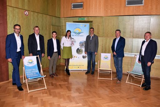  Vorsitzender Mag. Gernot Deutsch freut sich darauf, gemeinsam mit
einer erfahrenen Kommission die Region Bad Waltersdorf zielsicher
durch die Krise führen zu dürfen.