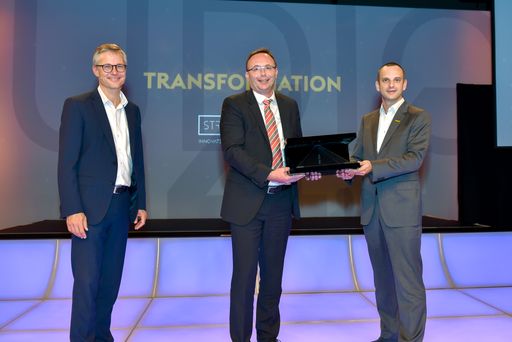 Vorschau Bild von vlnr Drei CEO Jan Trionow, Albrecht Karlusch und
Peter Furtner, Geschäftsführer von Palfinger Structural Inspection.