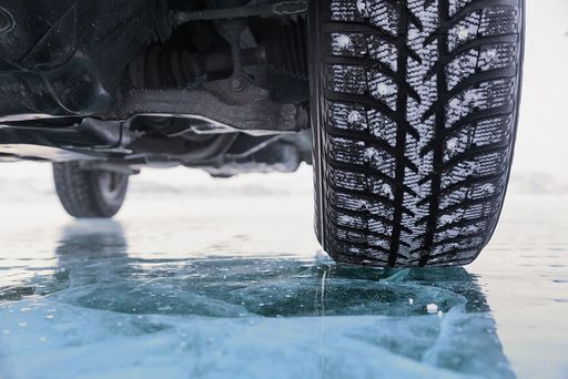 TÜV AUSTRIA Automotive gibt Expertentipps zum
jährlichen Winterreifenwechsel www.tuvaustria.com/automotive