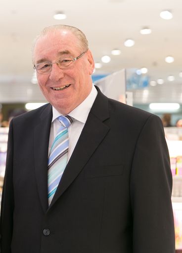 dm Mitbegründer und Gesellschafter Günter Bauer verstorben