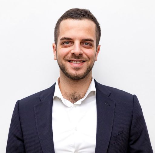 Vorschau Bild von Michael Elyav - E-Commerce-Experte von Sharobella