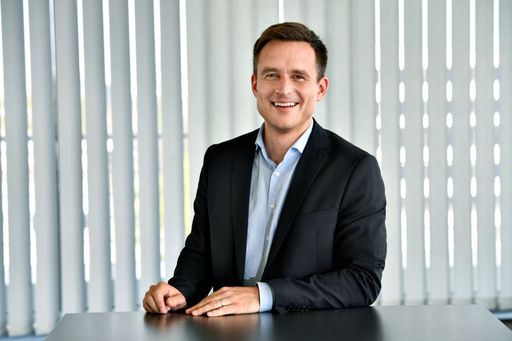 Florian Baumgartner, verantwortlich für das internationale
Geschäft bei Vistaprint / Weiterer Text über ots und
www.presseportal.de/nr/104253 / Die Verwendung dieses Bildes ist für
redaktionelle Zwecke honorarfrei. Veröffentlichung bitte unter
Quellenangabe: "obs/Vistaprint Deutschland"