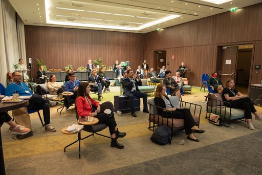 Vorschau Bild von ExpertInnen der österreichischen Tagungscommunity trafen sich am
7.10.2020 zur Best Meeting Thesis Austria im Courtyard by Marriott
Wien Messe/Prater unter Einhaltung von Covid-19
Präven-tionsmaßnahmen.