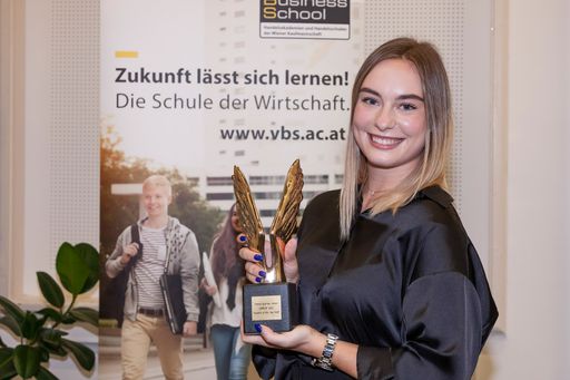 Vorschau Bild von Viktoria Pluy ist Schülerin des Jahres HAK