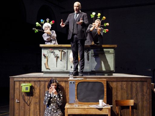 sirene Operntheater: Ewiger Frieden (UA)