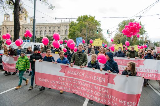 2000 Menschen setzten am Marsch fürs Leben ein
Zeichen