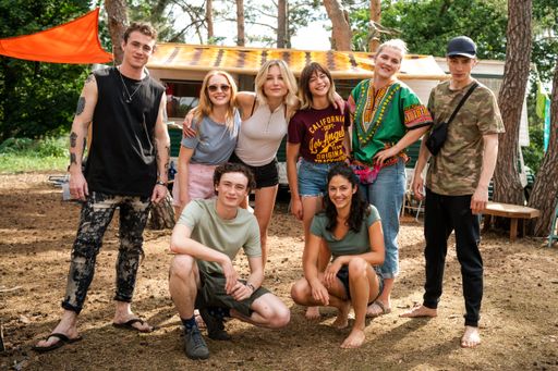 oben, v.l.n.r.: Noah (Justus Johanssen), Julia (Gina Stiebitz),
Fee (Julia Wulf), Laura ( Lisa-Marie Koroll), Mira ( Nele Trebs),
Daniel (Gustav Schmidt); unten v.l.n.r.: Kilian (Jonathan Lade), Zoé
(Soma Pysall) / Weiterer Text über ots und
www.presseportal.de/nr/6605 / Die Verwendung dieses Bildes ist für
redaktionelle Zwecke honorarfrei. Veröffentlichung bitte unter
Quellenangabe: "obs/RTLZWEI"