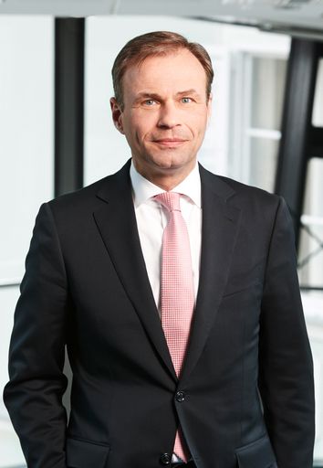  Raiffeisen Landesbank Kärnten,
Vorstandsvorsitzender Peter Gauper