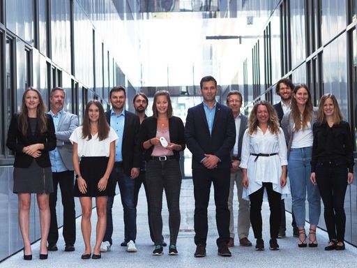 Das hochqualifizierte Team von Carbomed hat die weltweit
einzigartige Technologie rund um das Produkt Breathe Ilo entwickelt
und sorgt damit für ein besseres Verständnis über den Zyklus der
Frauen.