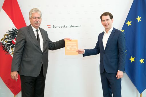 https://www.apa-fotoservice.at/galerie/23982 PRAEVENIRE Präsident Schelling übergibt Weißbuch
„Zukunft der Gesundheitsversorgung“ an Bundeskanzler Sebastian Kurz
