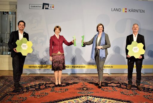 von links: Bernhard Puttinger (GF Green Tech Cluster)
, LHSTv.in Gaby Schaunig, LR.in Barbara Eibinger-Miedl und KWF 
Vorstand Erhard Juritsch