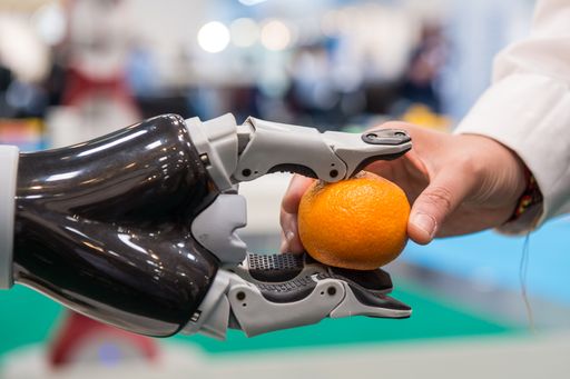  Der Verkaufswert von professionellen Service-Robotern ist
weltweit um 32 % auf 11,2 Milliarden US-Dollar gestiegen. Das
berichtet die International Federation of Robotics (IFR) mit der
Veröffentlichung des Jahrbuchs World Robotics 2020 - Service Robots:
Verkaufszahlen steigen weltweit um 32 % auf 11,2 Mrd. US-Dollar /
Weiterer Text über ots und www.presseportal.de/nr/115415 / Die
Verwendung dieses Bildes ist für redaktionelle Zwecke honorarfrei.
Veröffentlichung bitte unter Quellenangabe: "obs/The International
Federation of Robotics/T. Plettenberg, Messe München"
