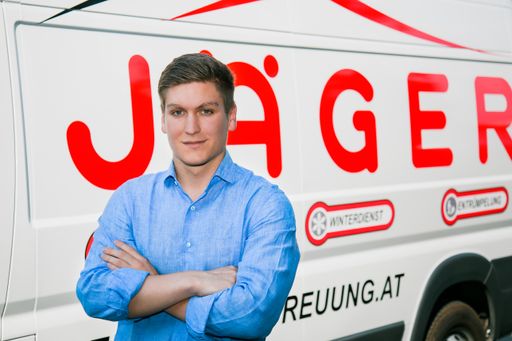 Thomas Jäger, Geschäftsführer der JÄGER Hausbetreuung GmbH, setzt
als qualitätsorientierter Immobiliendienstleister neue Maßstäbe in
der Hausbetreuung.