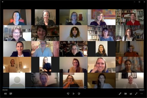 Vorschau Bild von Teilnehmerinnen an der Generalversammlung des
Frauennetzwerk Medien