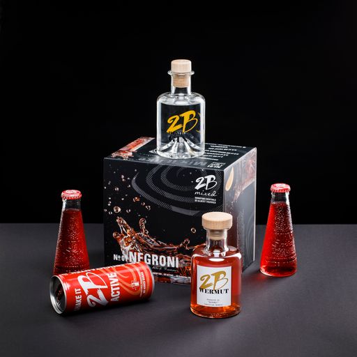 Vorschau Bild von Inhalt für 8 Cocktails: 1 Flasche 2B HEMP GIN 1
Flasche 2B Wermut 1 Flasche 2B ACTIVE 2 Flaschen Campari Soda