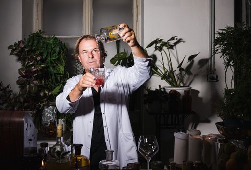 Vorschau Bild von Der Internationale Meister Mixologe Albert Trummer
aus New York