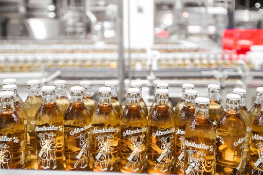 Vorschau Bild von Almdudler*in für gendergerechte Erfrischung