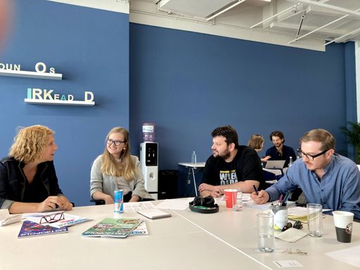 Vorschau Bild von Right from our kick-off workshop, the community
leads have been committed, engaged and passionate for their project.
From left to right: Borbála Csete (Hungarian Community Lead),
Katarzyna Makusz (Polish Community Lead), Petar Rosandic (Croatian
Community Lead), and Florin Avram (Romanian Community Lead).