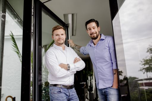  Die beiden Geschäftsführer und Gründer des Finanz
Startups OPTIFIN GmbH