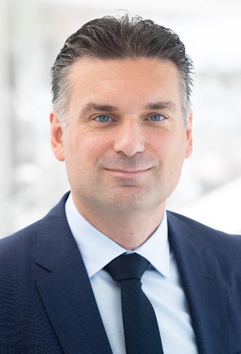 Vorschau Bild von Robert Hadzetovic, Geschäftsführer von shöpping.at