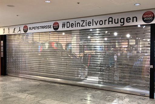 Die insgesamt 403 österreichweiten SPORT 2000
Geschäfte bleiben vorübergehend bis 7. Dezember geschlossen.