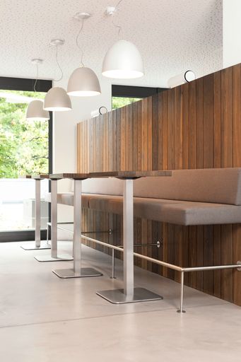  OZONOS Aircleaner senken die Ansteckungsgefahr in Restaurants,
Büroräumen, Hotelzimmern, Arztpraxen, Kindergärten und in
öffentlichen Gebäuden.