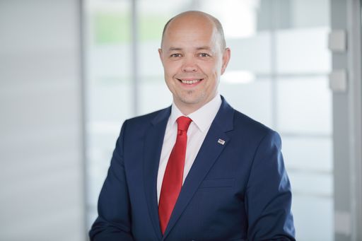 Thomas Eder ist seit 2017 Geschäftsführer der TÜV
AUSTRIA Schreiner Consulting und TÜV AUSTRIA
Regionalverantwortlicher in Oberösterreich