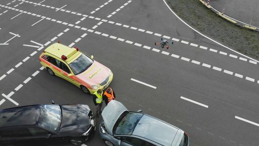Ein Drohneneinsatz bei einem simulierten Rettungseinsatz /
Weiterer Text über ots und www.presseportal.de/nr/13502 / Die
Verwendung dieses Bildes ist für redaktionelle Zwecke honorarfrei.
Veröffentlichung bitte unter Quellenangabe: "obs/Ericsson GmbH"