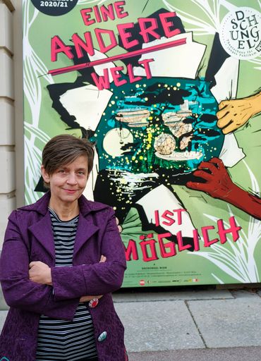  Corinne Eckenstein, Indendantin Dschungel Wien
Theaterhaus für junges Publikum im Namen von 9
Kinder-Kulturinstitutionen
