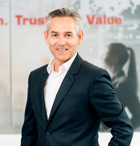 "Die Auszeichnung spricht für sich", freut sich Norbert Rotter,
Vorstandsvorsitzender der itelligence | NTT DATA Business Solutions.
"Einer Datenauswertung von 438 Millionen Onlinequellen zufolge ist
itelligence die Nr. 1 der SAP Beratungshäuser in Deutschland. Auch
unsere Tochterunternehmen Sybit und Gisa haben es unter die Top 20
geschafft. Diese Auszeichnung ist Ehre und Ansporn zugleich. We
Transform. Trust into value." / Weiterer Text über ots und
www.presseportal.de/nr/24336 / Die Verwendung dieses Bildes ist für
redaktionelle Zwecke honorarfrei. Veröffentlichung bitte unter
Quellenangabe: "obs/itelligence AG/itelligence / Michael Adamski"