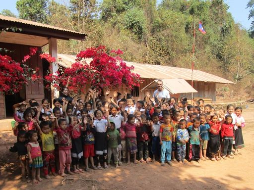 Vorschau Bild von Schulkinder vor Schule in Houysae, LAOS