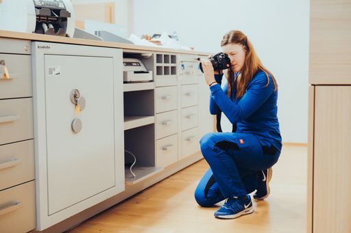 Vorschau Bild von Commerzialbank unter dem Hammer