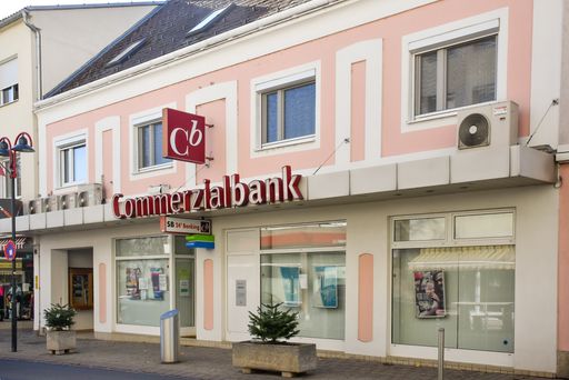 Vorschau Bild von Commerzialbank unter dem Hammer