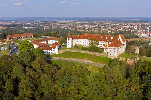 Vorschau Bild von Gratis-Eintritt bei 162 Ausflugszielen, 30 Prozent
Rabatt bei 25 Bonuspartnern. Alle Infos auf www.steiermark-card.net