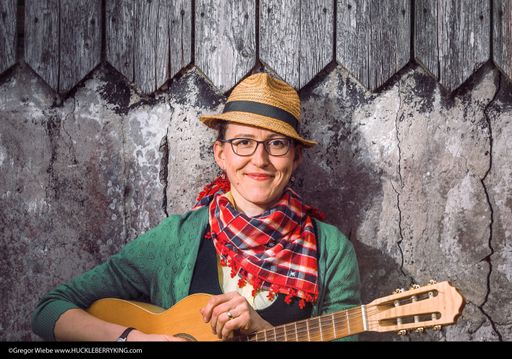 Martina Schwarzmann spielt ihr aktuelles Programm "genau Richtig"
am 30.05.21 auf der Donaubühne Tulln