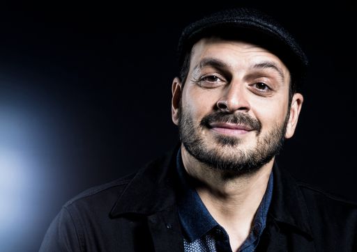 Vorschau Bild von Kaya Yanar spielt sein aktuelles Programm "Fluch der Familie" am
27.07.21 auf der Donaubühne Tulln