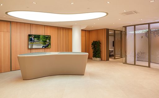 Das neue Regionalzentrum Landstraße bietet ein
urbanes und attraktives Rundum-Paket aus moderner Filial-Optik,
persönlicher Beratung und digitalen Angeboten.