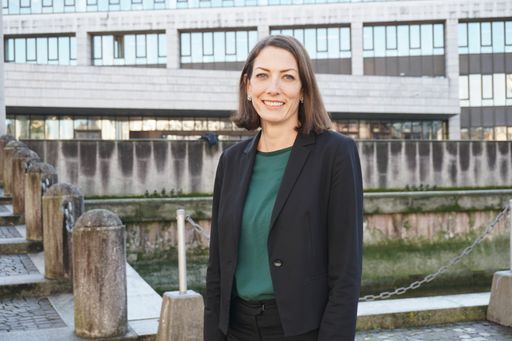 "Statt mit inhaltlichen Konzepten und Zukunftsideen ist Ritsch
jedoch bislang vor allem durch teure Personalkosten und die
Schaffung neuer bürokratischer Strukturen aufgefallen“, zieht die
Volkspartei Bregenz eine erste kritische Bilanz. Für VP-Stadträtin
Veronika Marte ist „Ritsch auf dem besten Weg, in Rekordtempo zum
teuersten Bregenzer Bürgermeister aller Zeiten zu werden!“