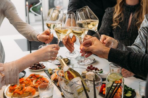 Vorschau Bild von Sekt zu trinken liegt im Trend