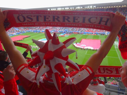  Das Christkind bringt die Fußball EM