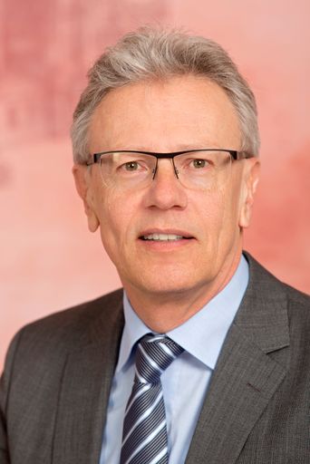 Vorschau Bild von Mag. Albin Hahn, Stiftungsvorstand Privatstiftung
Manner