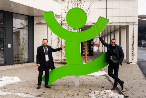 V.L.N.R.: CFO Christian Kladiva (Merkur Versicherung), CEO Ingo
Hofmann (Merkur Versicherung)