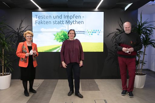  https://www.apa-fotoservice.at/galerie/24522 In einer
beispiellosen Zusammenarbeit von Wissenschaftlern auf der ganzen
Welt und der intensiven Unterstützung von Behörden und Regierungen
konnten in Rekordzeit neue Impfstoffe gegen die herrschende Pandemie
durch Sars-CoV-2 entwickelt werden. Auch bei der Entwicklung der
Tests wurden neue Maßstäbe gesetzt.
