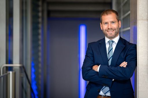 Markus Rubak, 44, hat mit 1. Jänner 2021 die Leitung des
Stammvertriebs der DONAU übernommen.